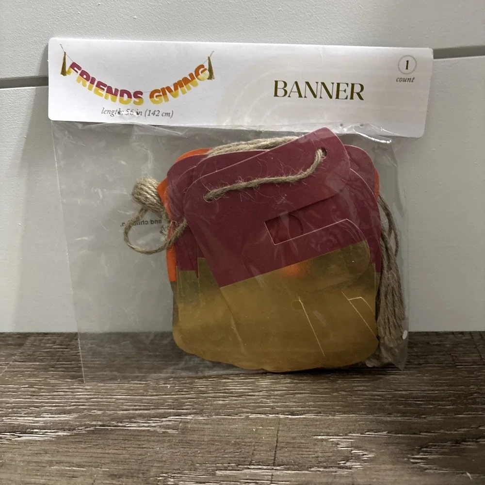 Target Thanksgiving Friendsgiving Decorations Inflatable Pumpkin Pie & 3 Banners